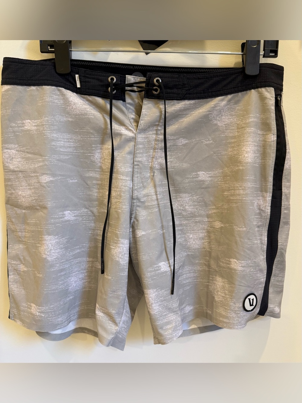 Vuori Men's Gray and Black Peak Swim Board Shorts, like new